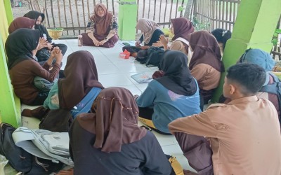 Membangun Jiwa Startup di Kelas KIK: Siswa Akuntansi dan DPB SMKN 1 Paguyaman Berinovasi dengan Struktur Devisi Profesional